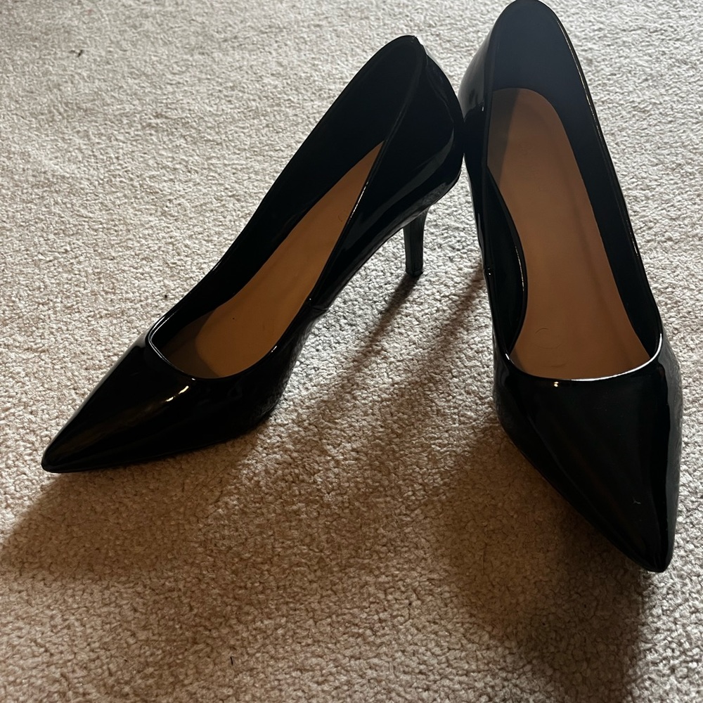 Chateau black patent heels size 10. Like new